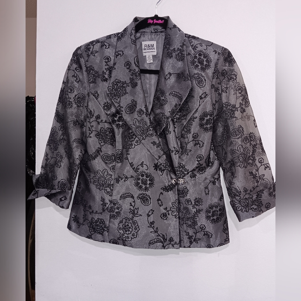 Beautiful Black and Gray Jacket